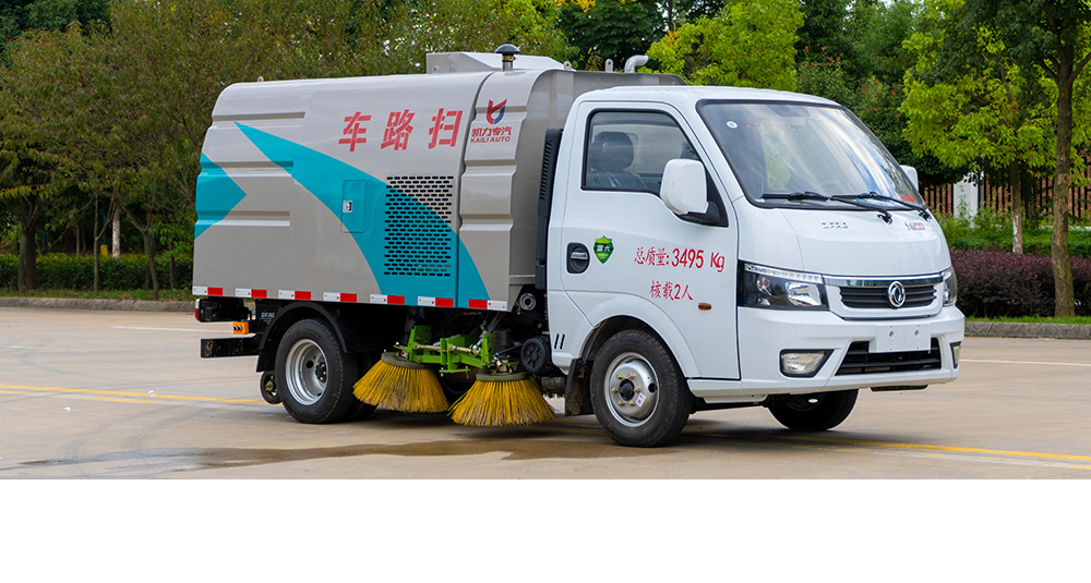 途逸扫路车