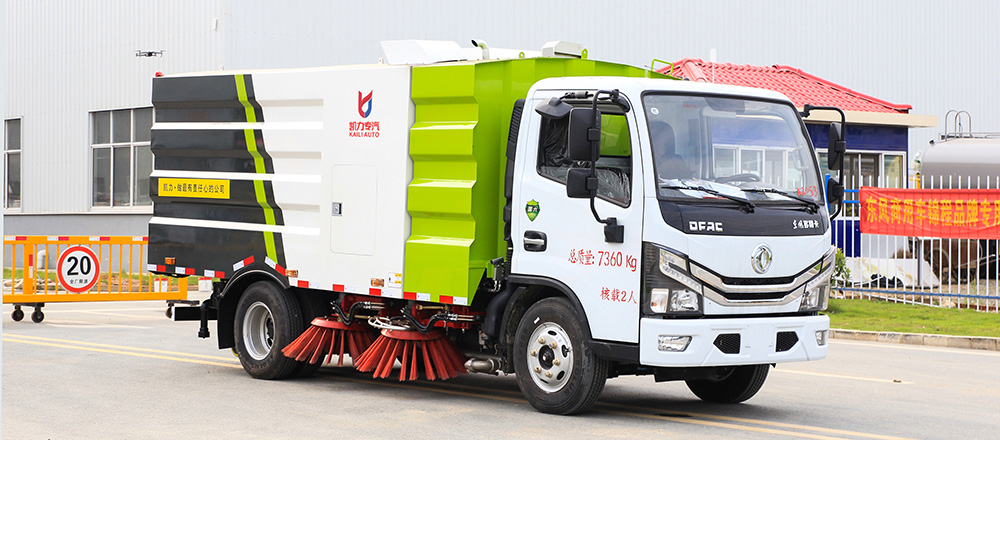 小多利卡扫路车