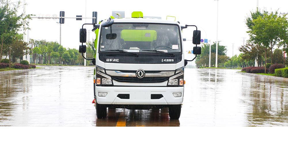 大多利卡扫路车
